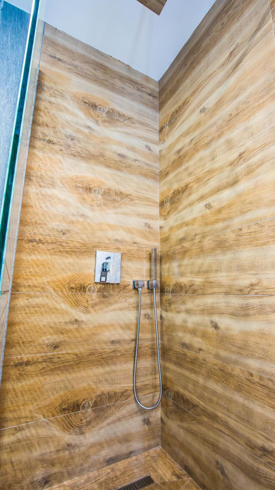 Central Carol Aparthotel 2 Bukarest Eksteriør billede