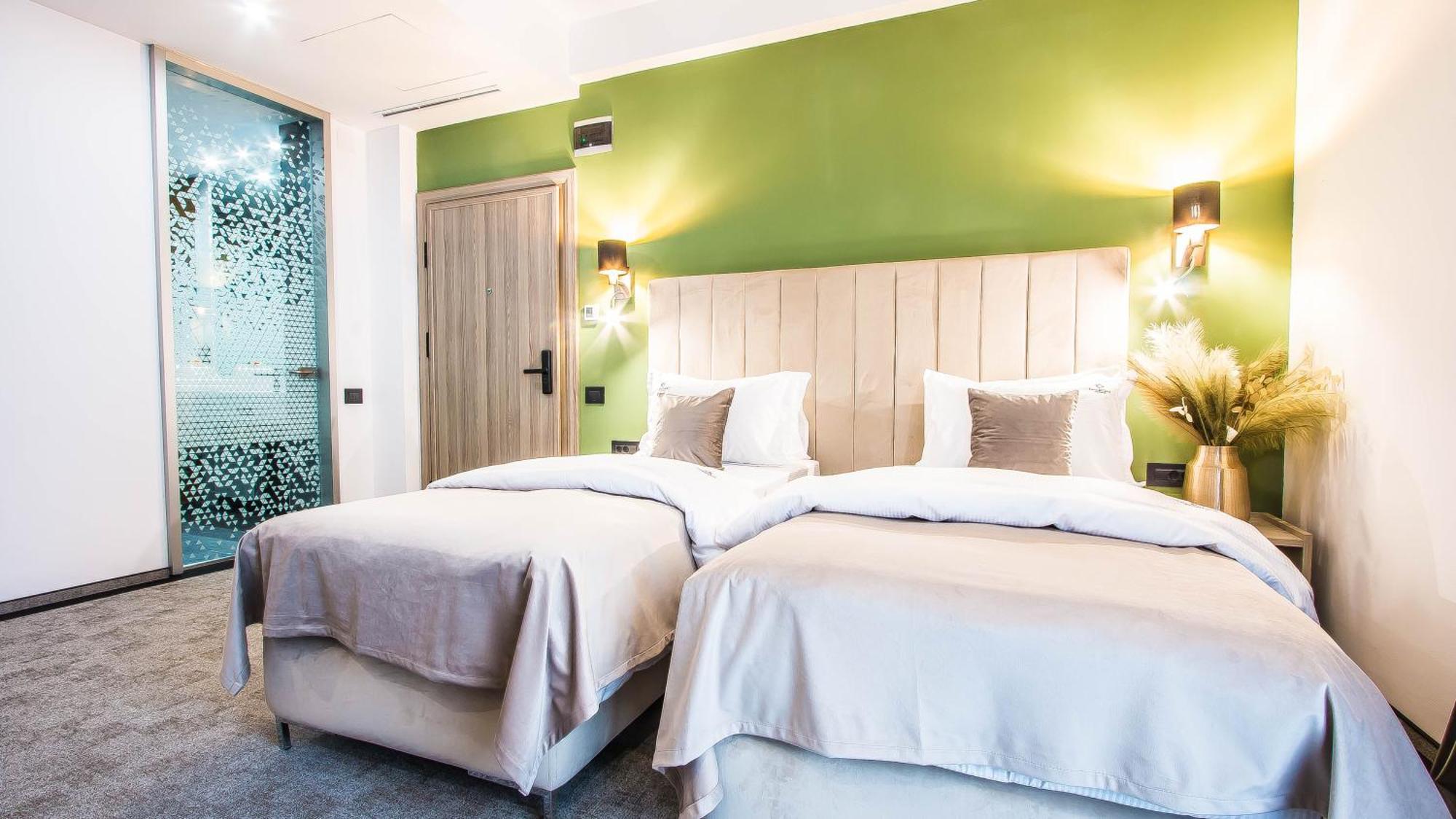 Central Carol Aparthotel 2 Bukarest Eksteriør billede
